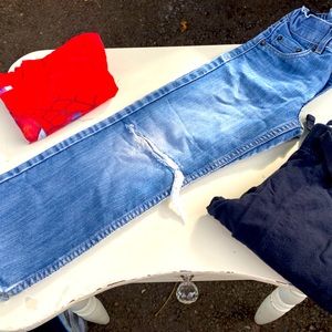 Boys Levi’s and 2 a bonus Tees